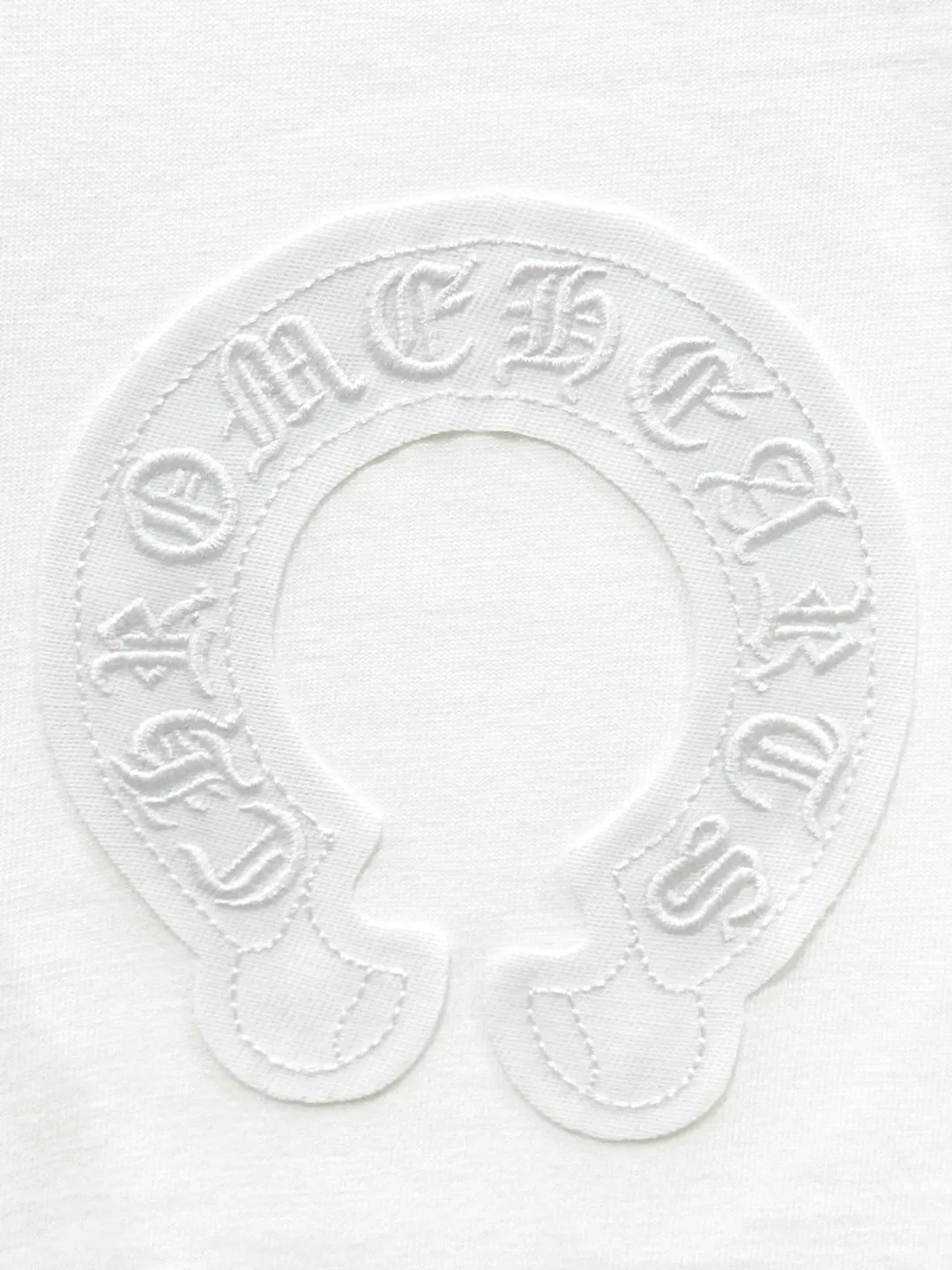 🅿️200 [High quality] Chrome hearts ss25 new first release latest short-sleeved round neck t-shirt, high-end customization, avant-garde and fashionable design! The front and rear panels of the brand logo are designed with heavy craftsmanship of burnt appliqué, ten rivets and one hundred thousand needle embroidery. High-end customized 280g fabric. Soft to the touch. Comfortable to wear. Exquisite stitching. Fine workmanship. The upper body effect is incomparably handsome! Same style for men and women, color: white, black size: S to xL